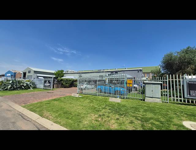 950M² WAREHOUSE FOR SALE IN HUGHES